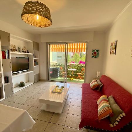 Chez Virginie : Appartement Lumineux Au Calme. Фрежус Екстер'єр фото