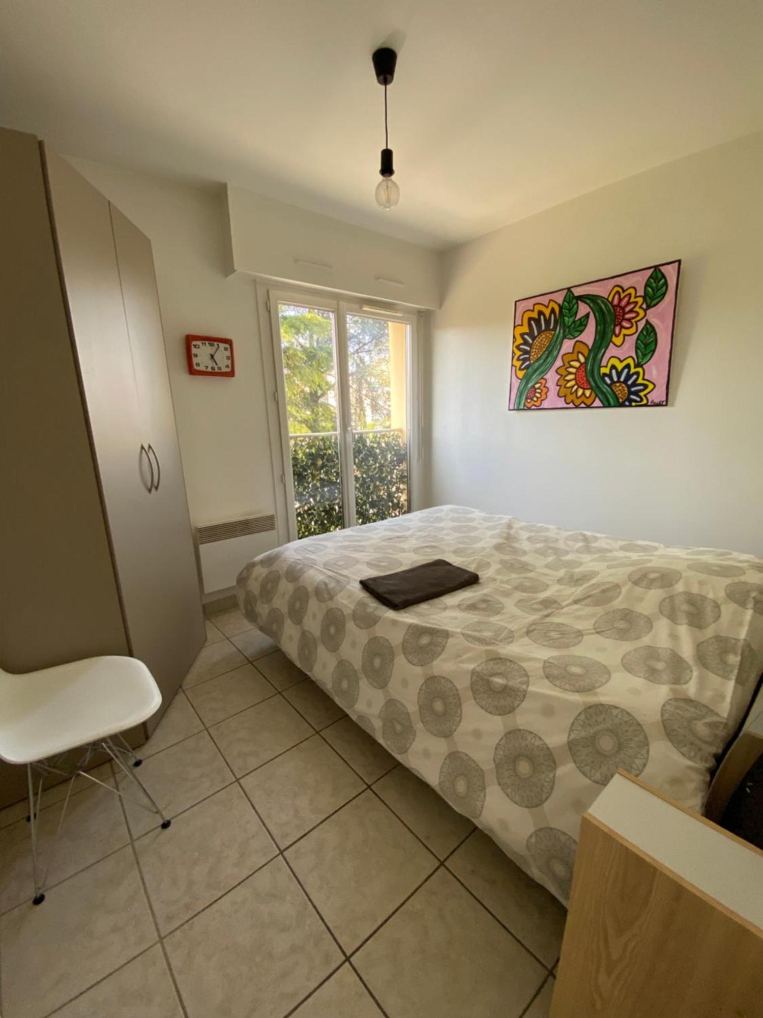 Chez Virginie : Appartement Lumineux Au Calme. Фрежус Екстер'єр фото